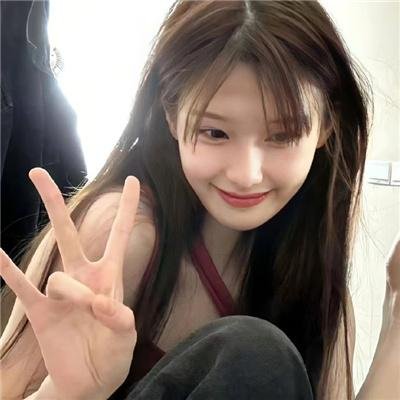 她来到我身边
